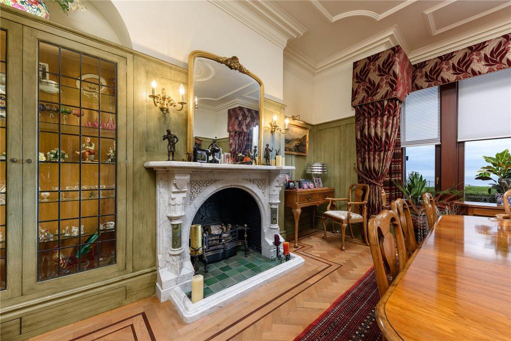 Dining Room Photo 2