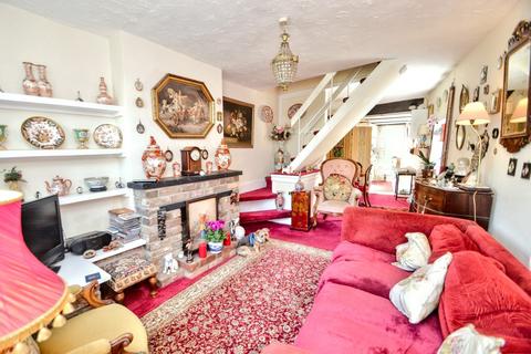 2 bedroom terraced house for sale, Wimborne