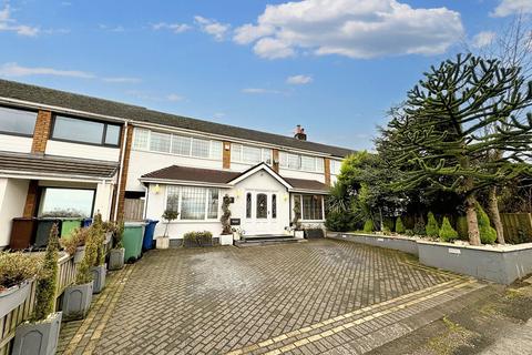 3 bedroom terraced house for sale, Ringley Road West, Radcliffe, M26