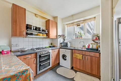 2 bedroom flat for sale, Ansell House, Mile End Road, London, E1