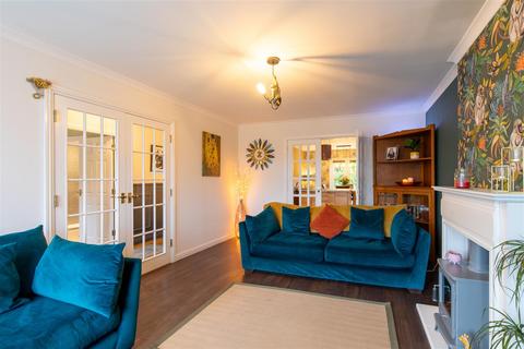 6 Abbey Lane, Errol, Perth, PH2 7GB