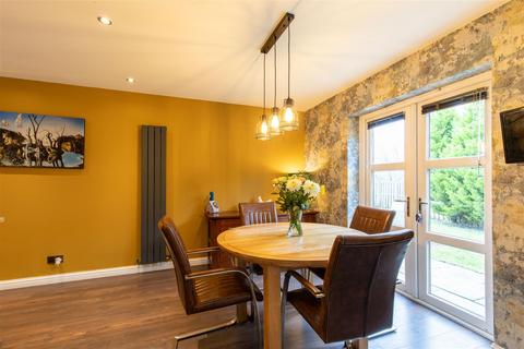 6 Abbey Lane, Errol, Perth, PH2 7GB