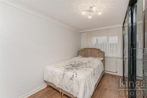 17 Fishers Close, Waltham Cross, EN8 7NL