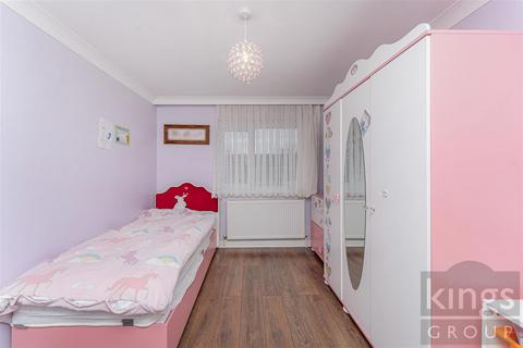 17 Fishers Close, Waltham Cross, EN8 7NL