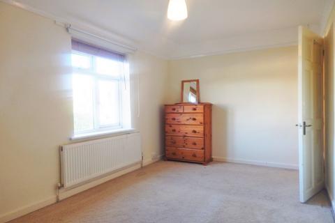 1 bedroom in a house share to rent, Room 2 28 Alexandra Road, Mitcham, Surrey