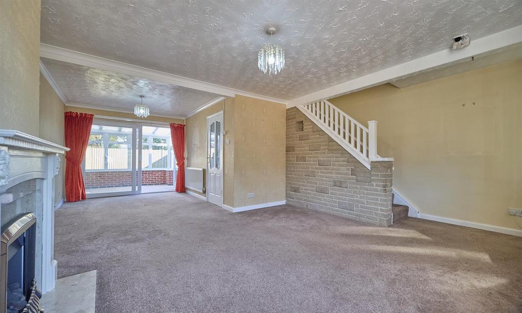 Through Lounge/Dining Room