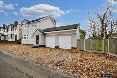 4 bedroom detached house for sale, Osborne Road, Hornchurch, RM11