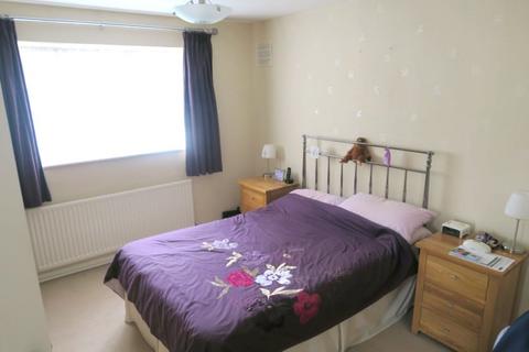 2 bedroom maisonette for sale, Colonial Road, Bedfont, TW14