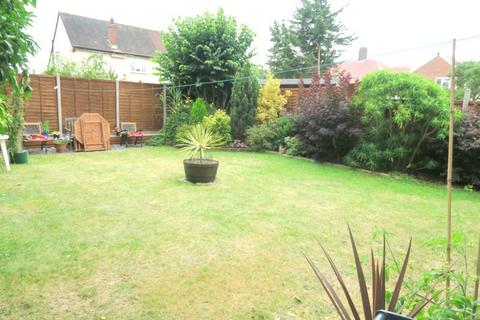 49a Colonial Road, Feltham, TW14 8AA