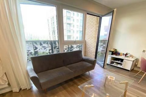 1 bedroom flat to rent, 2 Green Ferry Way, E17