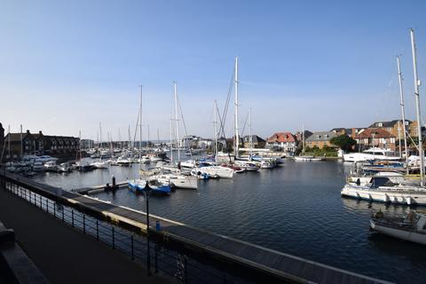1 bedroom apartment for sale, Golden Gate Way, Eastbourne BN23
