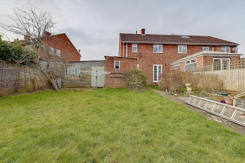 3 bedroom semi-detached house for sale, Moat Way, Malvern