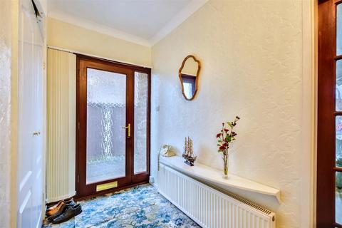 2 bedroom bungalow for sale, Drummond Drive, Nuthall