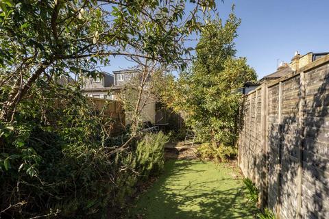 33 Bearfield Road, Kingston Upon Thames, KT2 5ET