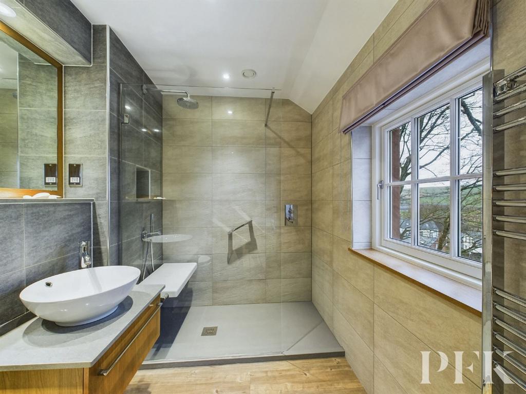 Ensuite Shower Room - Bedroom 1