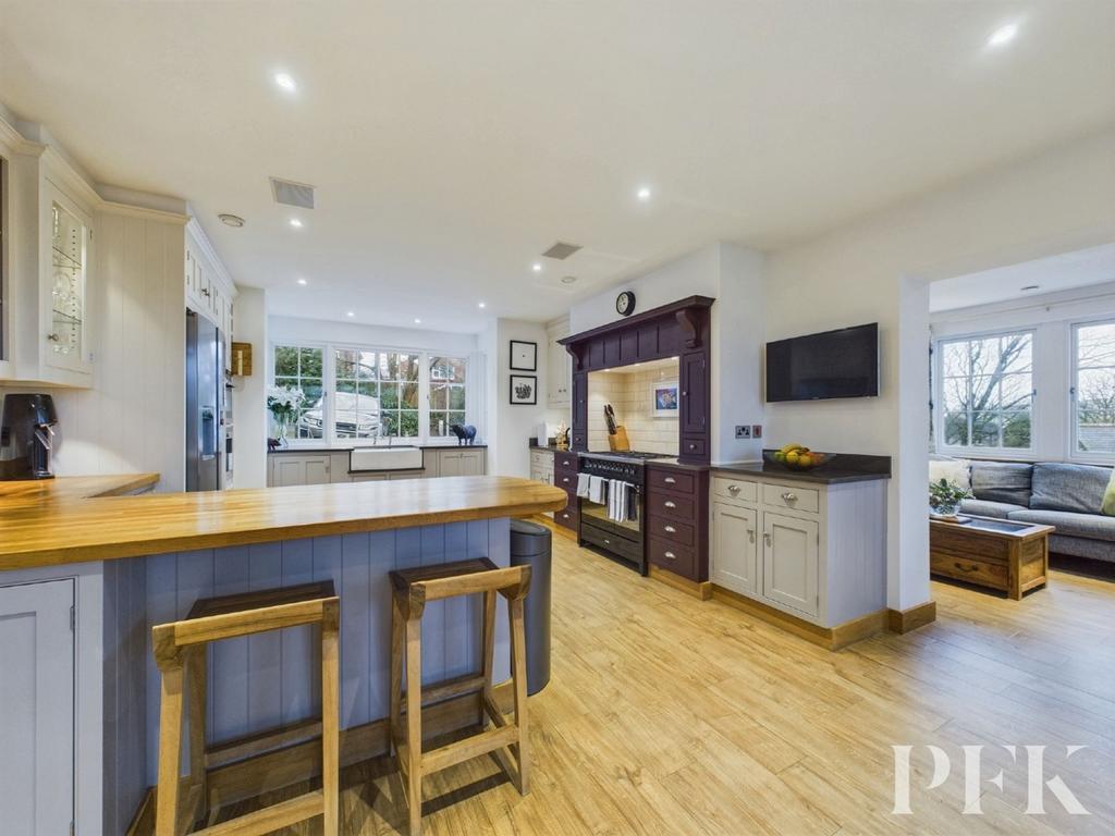 Kitchen/Dining