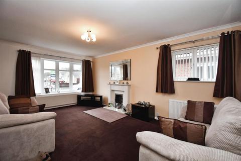22 Yewtree Drive, Hull, HU5 5YH