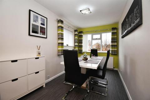 22 Yewtree Drive, Hull, HU5 5YH