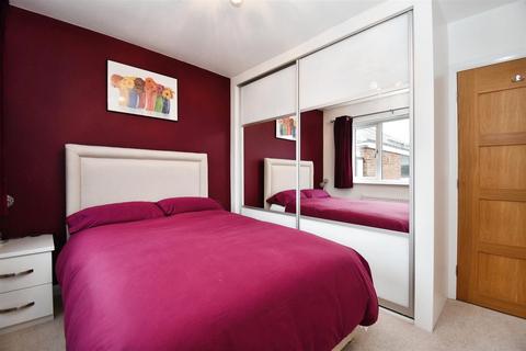 22 Yewtree Drive, Hull, HU5 5YH