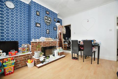 2 bedroom terraced house for sale, Sheffield Street, Scunthorpe