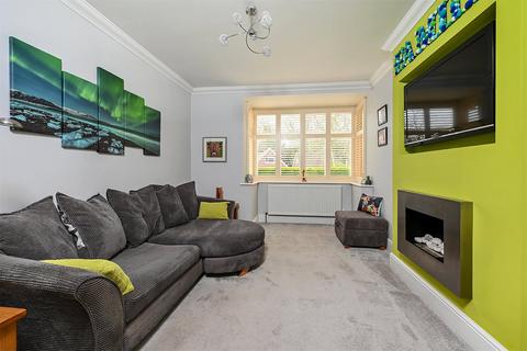 4 bedroom bungalow for sale, Shawfield Road, Guildford GU12