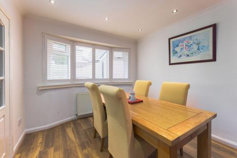 15 Manor Way, Rutherglen, Glasgow, G73 4EP