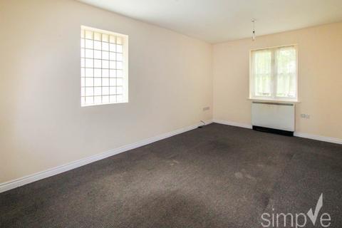 2 bedroom flat to rent, Reid Close, Hayes, Middlesex