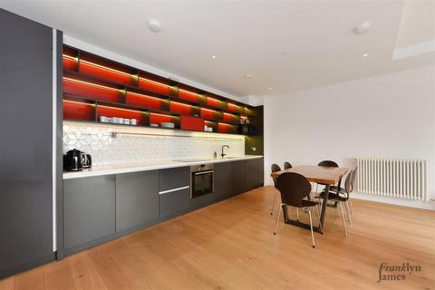 3 bedroom apartment to rent, Hercules House, 18 Botanic Square, London, E14