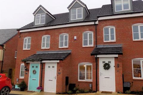 3 bedroom terraced house to rent, Lillingstone Avenue, Tamworth, B79