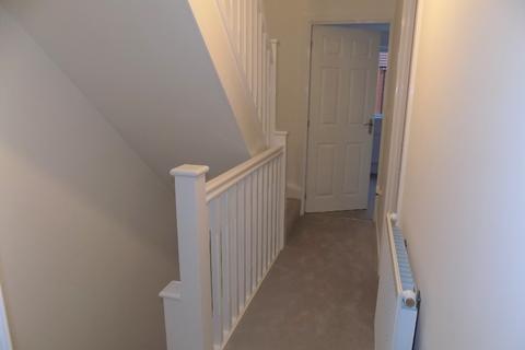 3 bedroom terraced house to rent, Lillingstone Avenue, Tamworth, B79