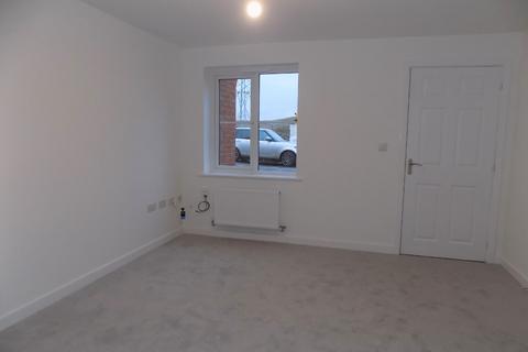 3 bedroom terraced house to rent, Lillingstone Avenue, Tamworth, B79