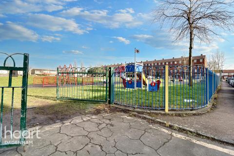 2 bedroom maisonette for sale, Roxwell Road, Barking