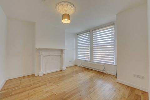 3 bedroom terraced house to rent, Wellmeadow Road, Catford, London, SE6