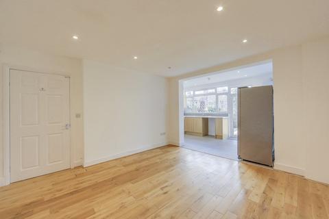 3 bedroom terraced house to rent, Wellmeadow Road, Catford, London, SE6