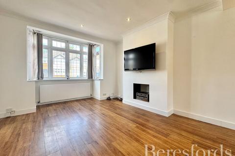 4 bedroom semi-detached house for sale, Osborne Road, Hornchurch, RM11