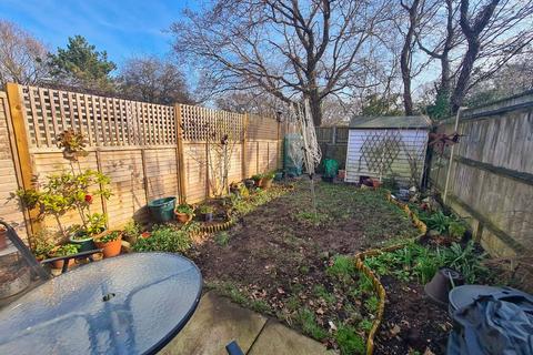 20 Birchlands, Totton, Southampton, SO40 7QB