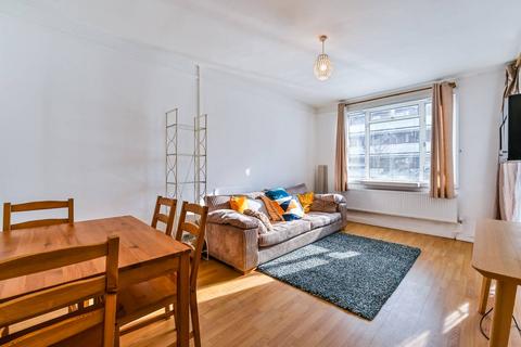 3 bedroom flat for sale, Priory Green Estate, Islington, London, N1