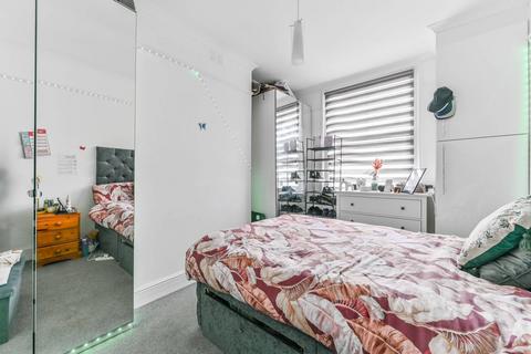 2 bedroom flat for sale, Lower Addiscombe Road, Lower Addiscombe, Croydon, CR0