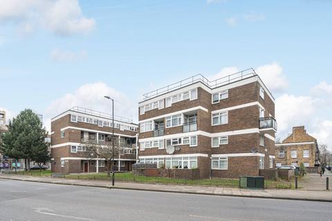 Flat 10, Kenyon House Elmington Estate, London, SE5 7HY