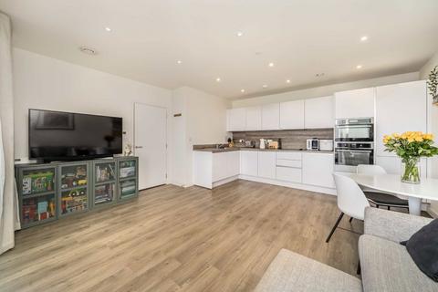 2 bedroom flat for sale, Moorhen Drive, London NW9