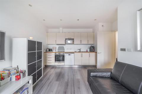 2 bedroom apartment for sale, 71 Crouch End Hill, London N8