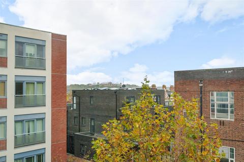 2 bedroom apartment for sale, 71 Crouch End Hill, London N8