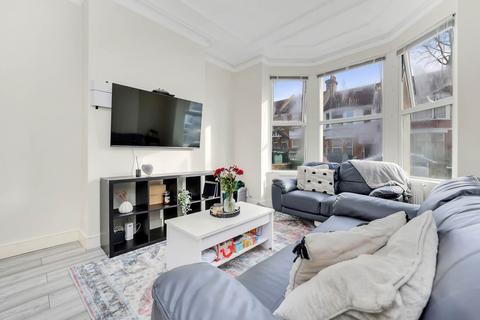 2 bedroom flat for sale, Abbotts Park Road, Leyton, E10