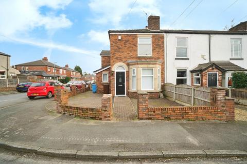 2 bedroom end of terrace house to rent, Ringlow Park Road, Swinton