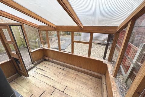 12 Hillcrest, Leek, ST13 8TE