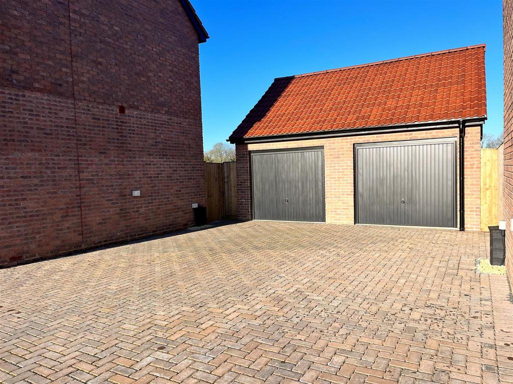 Double Garage and parking.jpg