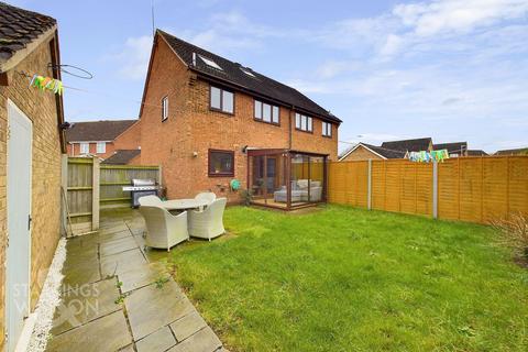 4 bedroom semi-detached house for sale, Gunton Road, Norwich NR14