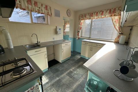 2 bedroom bungalow to rent, Totnes Close, Hugglescote, Coalville, LE67