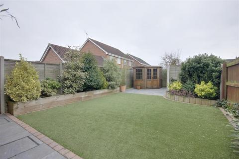 19 Aire Close, Brough, HU15 1GJ