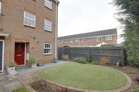 19 Aire Close, Brough, HU15 1GJ